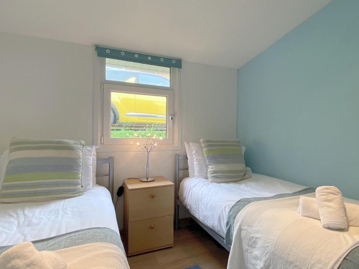 Pass The Keys Gower Beach Staycation Caswell Bay - Sleeps 4 Свонсі Екстер'єр фото