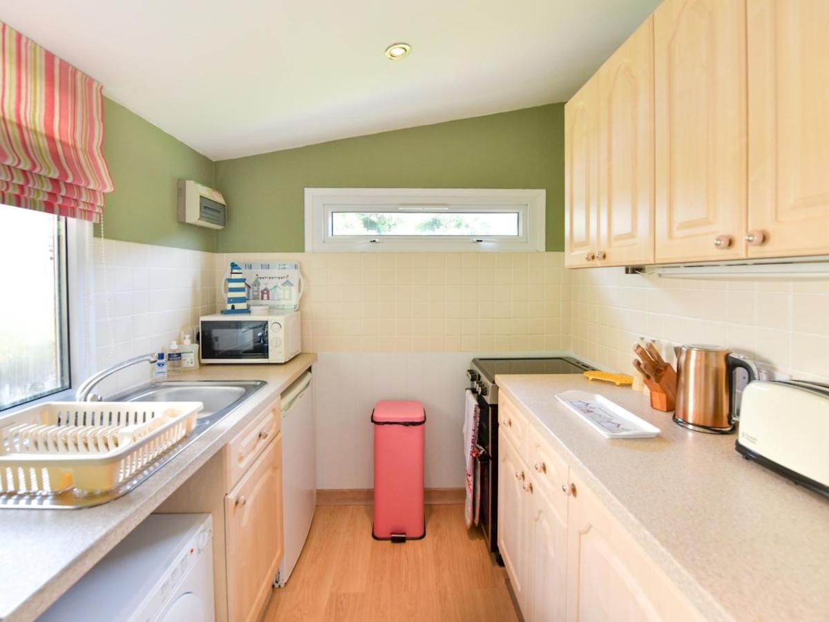 Pass The Keys Gower Beach Staycation Caswell Bay - Sleeps 4 Свонсі Екстер'єр фото